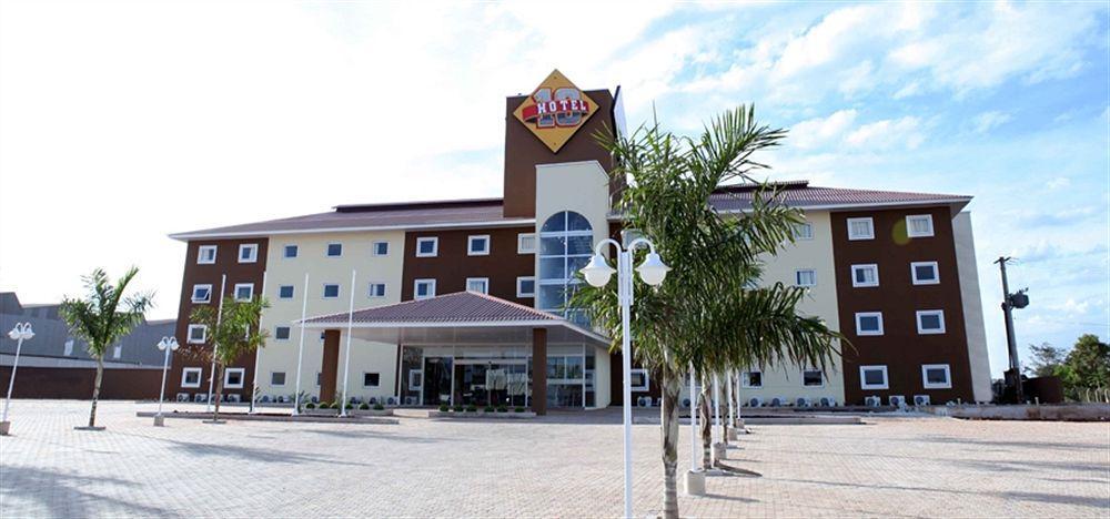Hotel 10 Dourados Dış mekan fotoğraf