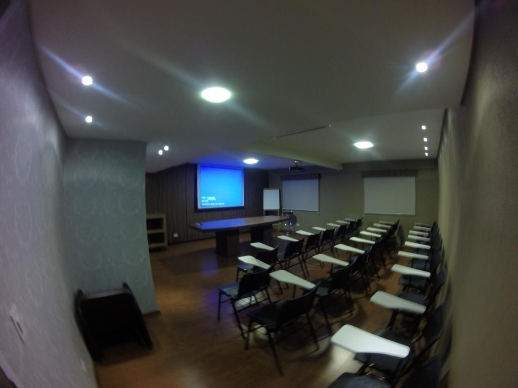 Hotel 10 Dourados Dış mekan fotoğraf